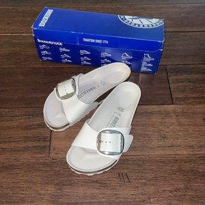 Brand new White Madrid Birkenstock Big Buckle - size 35